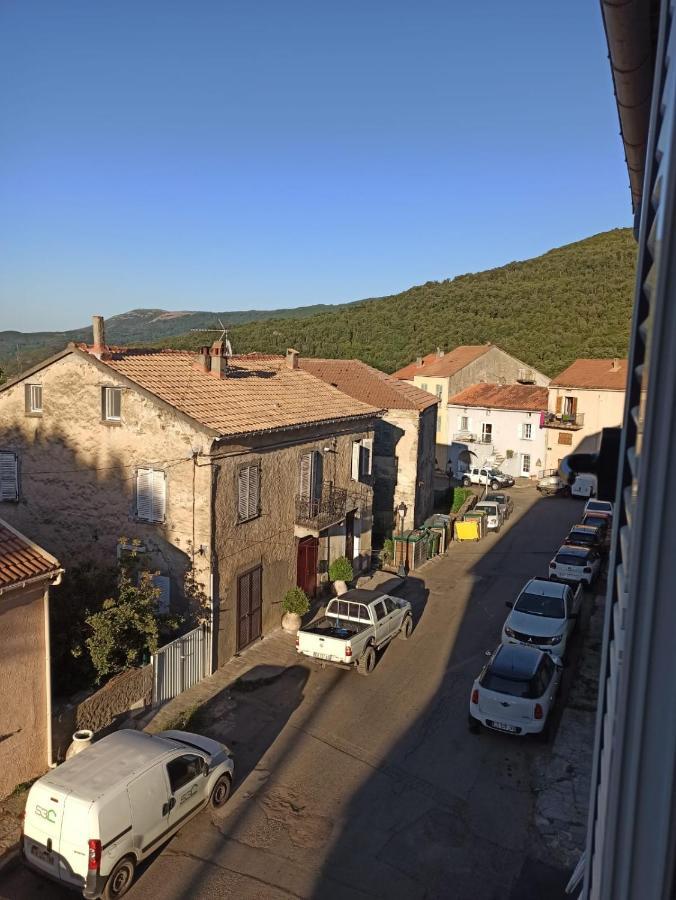 דירות Chez Laurette Murato מראה חיצוני תמונה